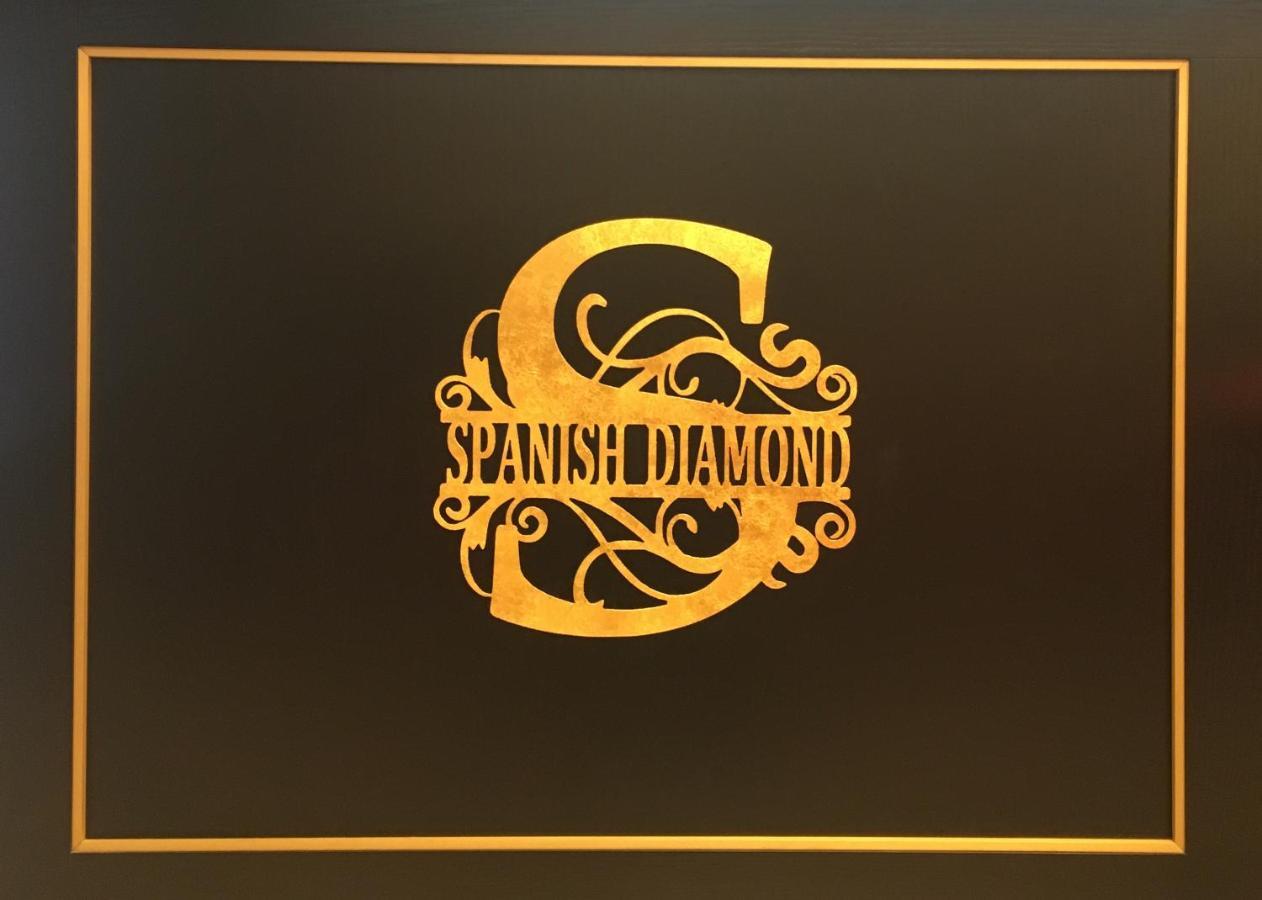 Spanish Diamond Luxury Suites & Jacuzzi Rom Exteriör bild